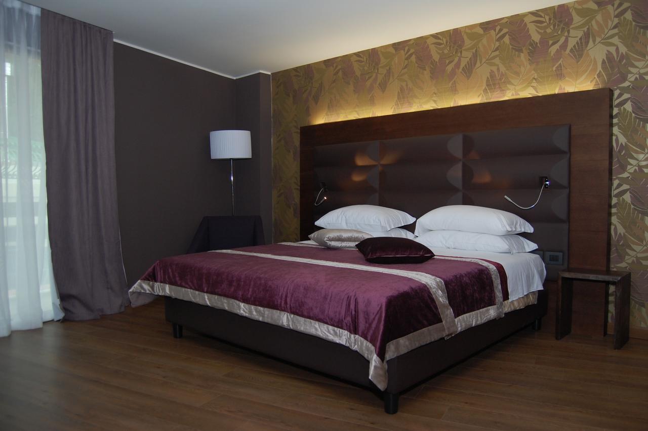 National Park Hotel & Spa Cotronei Luaran gambar